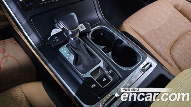 Kia Carnival 2021 — ფოტო 9/20