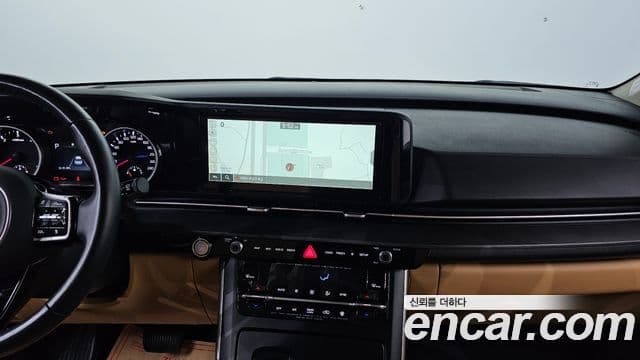 Kia Carnival 2021 — ფოტო 17/20