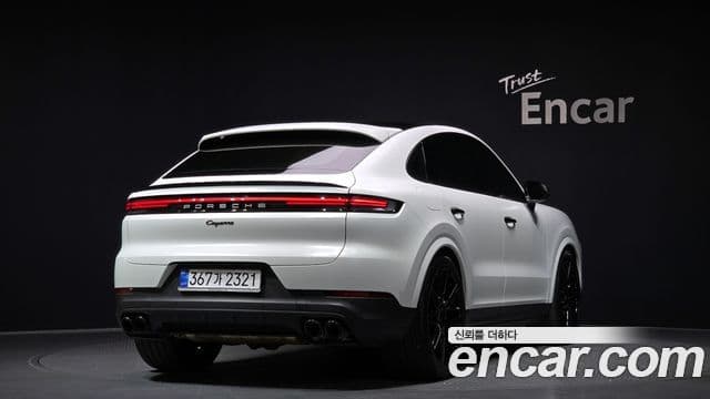 Porsche Cayenne 2023 — Фото 1/20