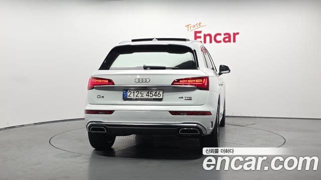 Audi Q5 2023 — ფოტო 4/20