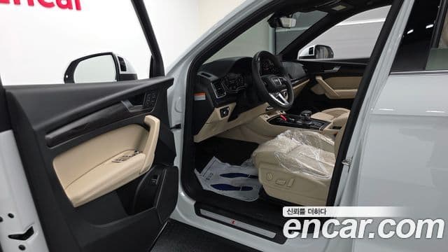 Audi Q5 2023 — ფოტო 10/20