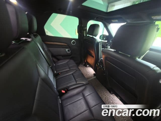 Land Rover Discovery 5 2020 — Фото 1/11