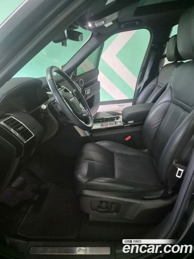 Land Rover Discovery 5 2020 — Фото 3/11