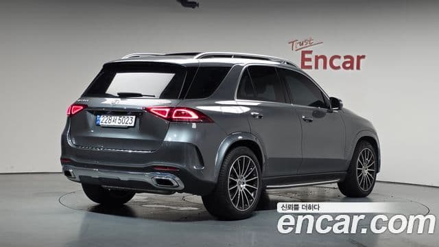 Mercedes-Benz GLE-Class 2023 — ფოტო 2/20