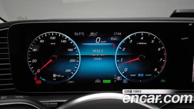 Mercedes-Benz GLE-Class 2023 — ფოტო 7/20