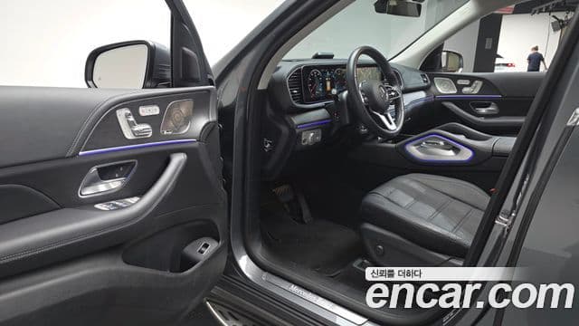 Mercedes-Benz GLE-Class 2023 — ფოტო 9/20