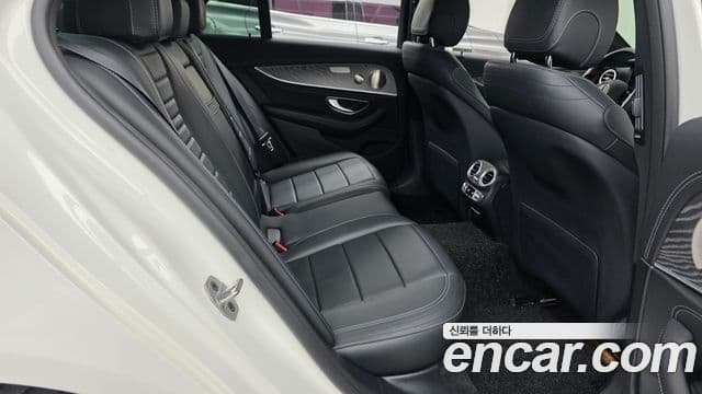 Mercedes-Benz E-Class 2021 — ფოტო 11/20