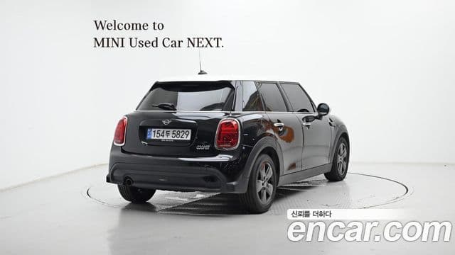 Mini Cooper 2022 — Фото 1/20