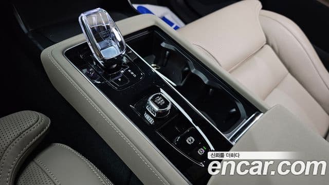 Volvo XC90 2025 — Şəkil 9/20