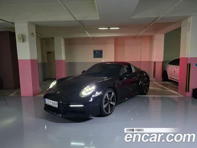 Porsche 911, 2024
