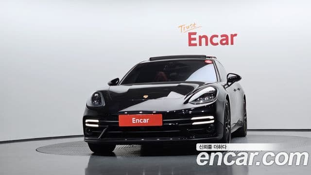 Porsche Panamera 2021 — Фото 3/20