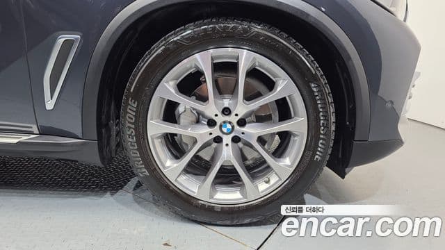 BMW X5 2020 — ფოტო 5/20