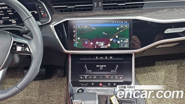 Audi A6 2021 — ფოტო 13/20
