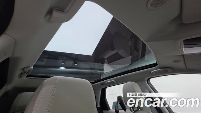 Land Rover Discovery Sport 2025 — ფოტო 19/20