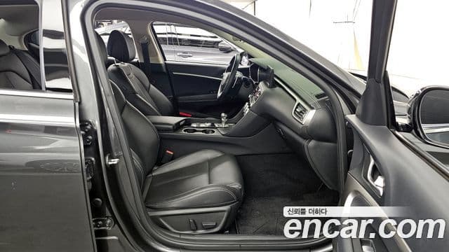 Genesis G70 2021 — ფოტო 11/20