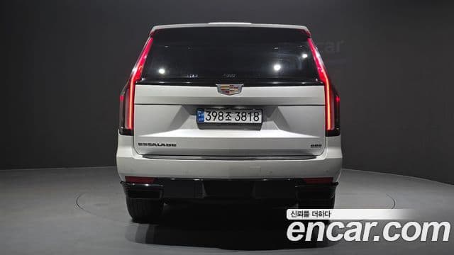 Cadillac Escalade 2022 — ფოტო 4/20