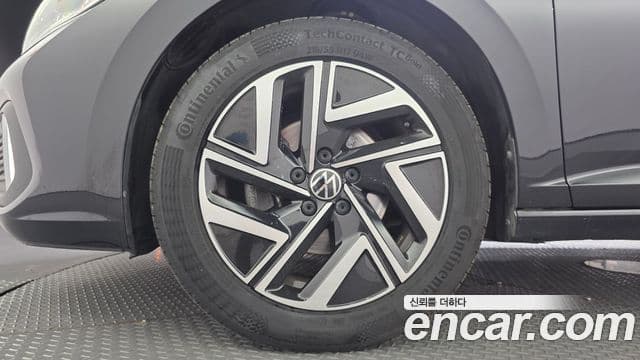 Volkswagen Jetta 2023 — Şəkil 5/20