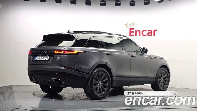 Land Rover Range Rover Velar 2019 — Фото 2/20