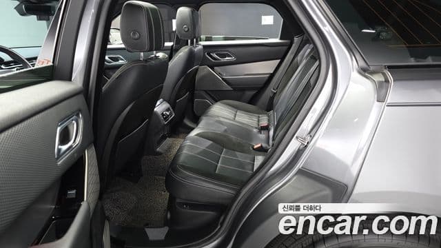 Land Rover Range Rover Velar 2019 — Фото 12/20