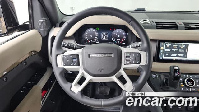 Land Rover Defender 2023 — Фото 13/20