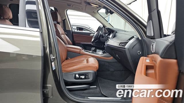BMW X7 2021 — Фото 11/20