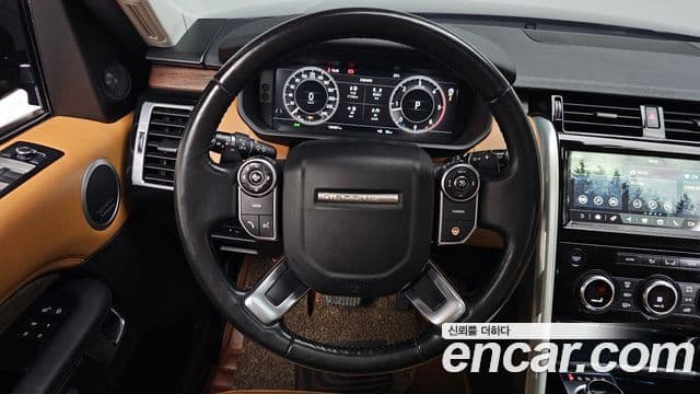 Land Rover Discovery 5 2018 — Фото 13/20