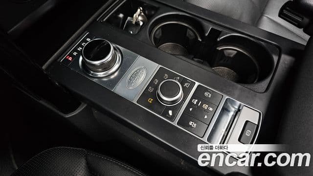 Land Rover Discovery 5 2019 — Фото 9/20