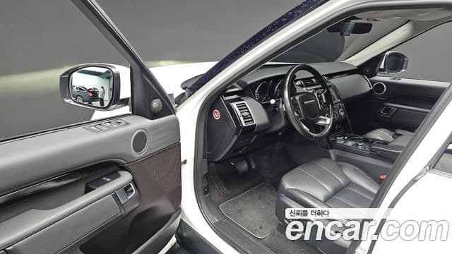 Land Rover Discovery 5 2019 — Фото 10/20