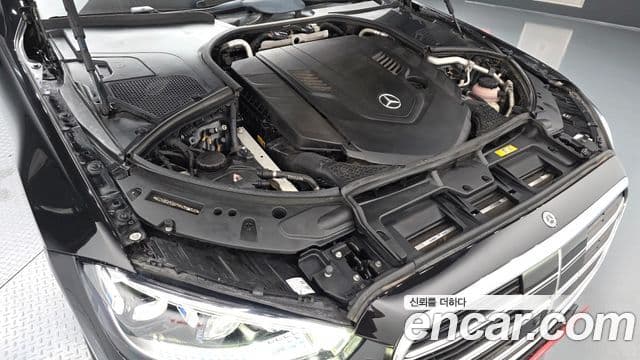 Mercedes-Benz S-Class 2021 — Фото 6/20