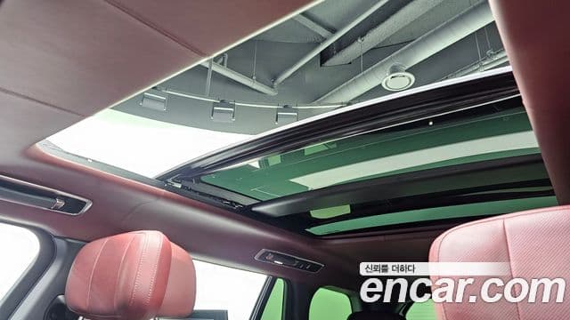 Land Rover Range Rover 2023 — Фото 19/20
