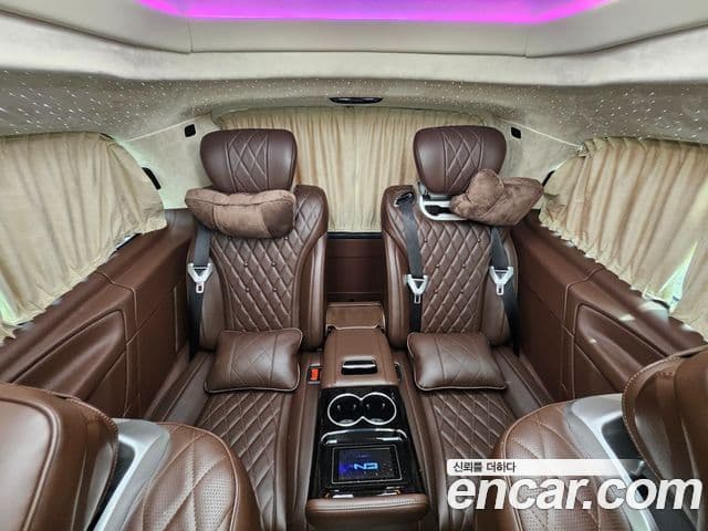 Mercedes-Benz V-Class 2023 — Şəkil 15/20