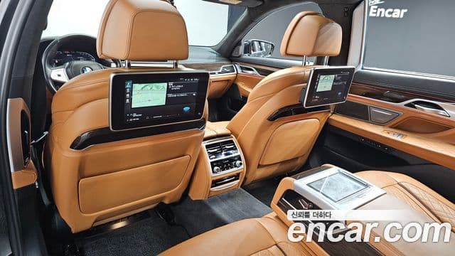 BMW 7 Series 2020 — ფოტო 14/20