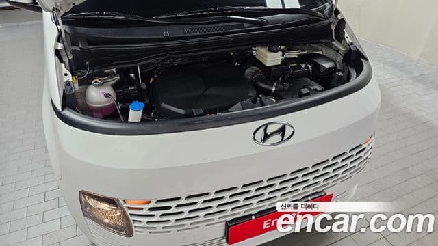 Hyundai Staria 2022 — ფოტო 6/20