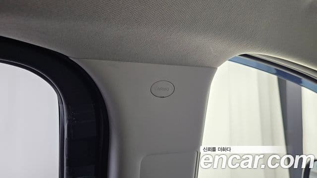Hyundai Staria 2022 — ფოტო 18/20