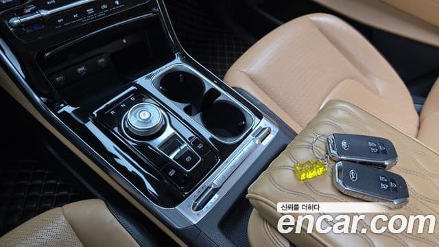 Kia Carnival 2021 — ფოტო 9/20