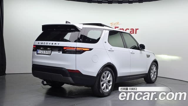 Land Rover Discovery 5 2019 — Фото 2/20