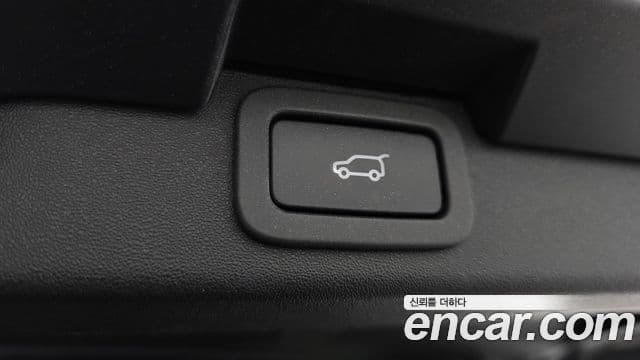 Land Rover Discovery 5 2019 — Фото 18/20