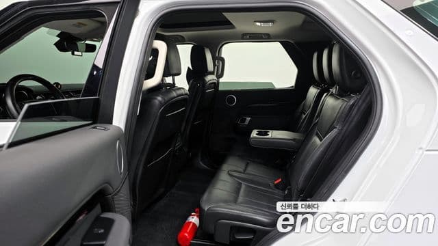 Land Rover Discovery 5 2019 — Фото 20/20