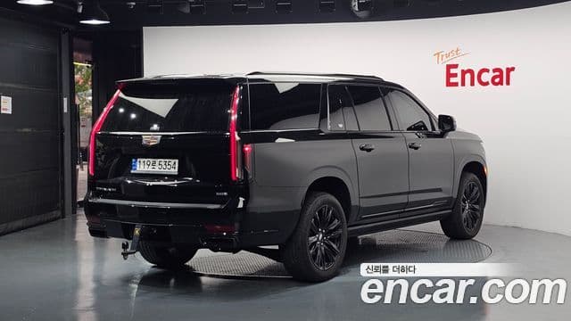 Cadillac Escalade 2022 — Фото 2/20