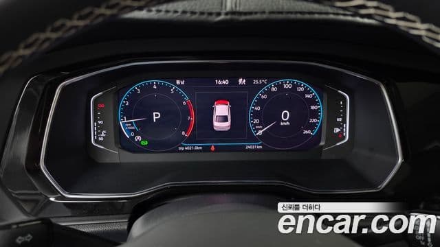 Volkswagen Jetta 2023 — Şəkil 8/20