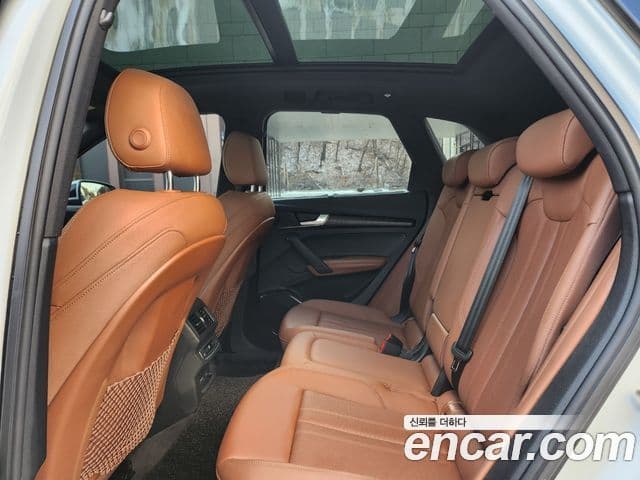 Audi Q5 2022 — ფოტო 9/20