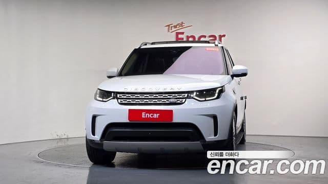 Land Rover Discovery 5 2019 — Фото 3/20