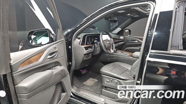 Cadillac Escalade 2023 — Şəkil 10/20