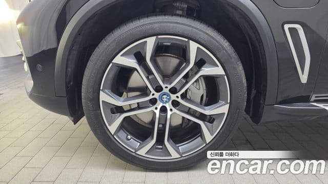 BMW X5 2021 — ფოტო 5/20