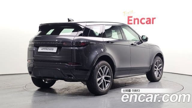 Land Rover Range Rover Evoque 2026 — Фото 2/20