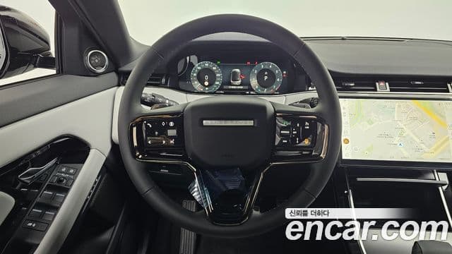 Land Rover Range Rover Evoque 2026 — Фото 15/20