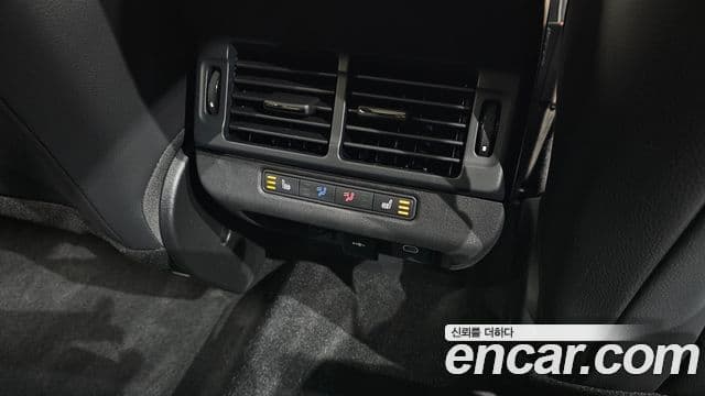 Land Rover Range Rover Evoque 2026 — Фото 18/20