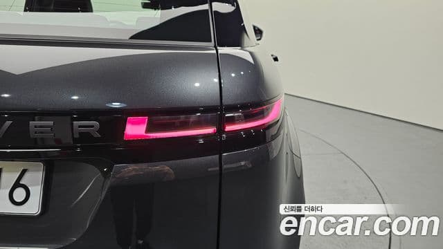 Land Rover Range Rover Evoque 2026 — Фото 19/20