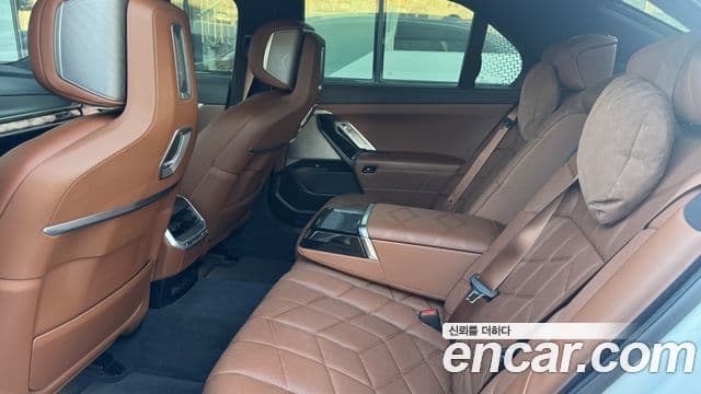 BMW 7 Series 2023 — Şəkil 12/20