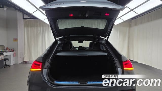 Mercedes-Benz GLE-Class 2021 — Фото 20/20